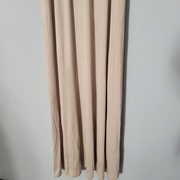 My Bump Beige Off The Shoulder Ruffle Maxi Dress NWT - Picture 4 of 11